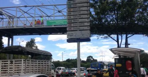 PARADERO SITP PARQUE SIMON BOLIVAR  210A05